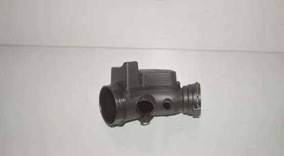 BMW 2 F22 F23 Intake resonator 8601681 13718601681