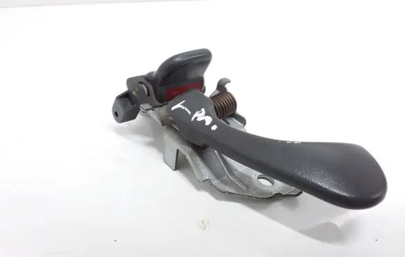 Mitsubishi Pajero Sport I Front door interior handle