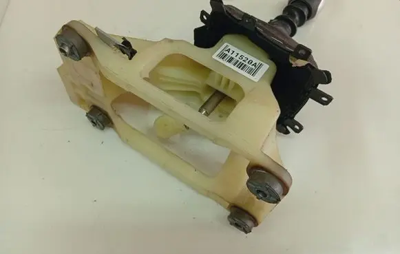 KIA Ceed Gear shifter/selector 437001H200
