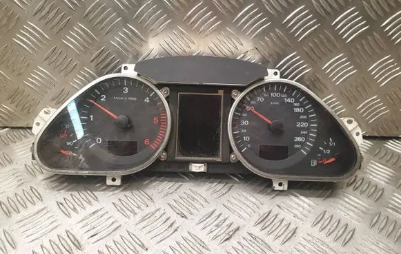 Audi A6 S6 C6 4F Speedometer (instrument cluster) 4F0920933J