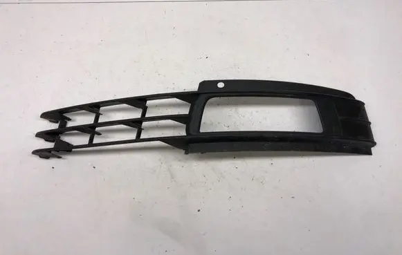 Audi A6 S6 C6 4F Front fog light trim/grill