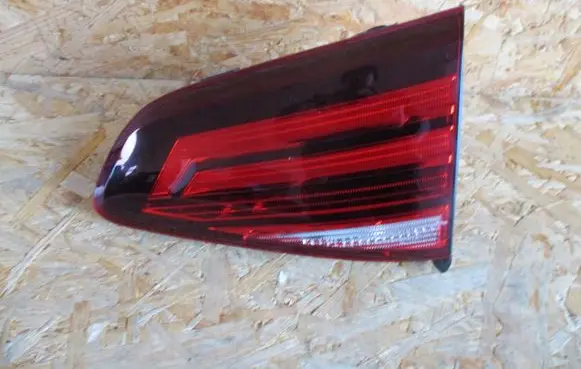 Volkswagen Golf VII Tailgate rear/tail lights