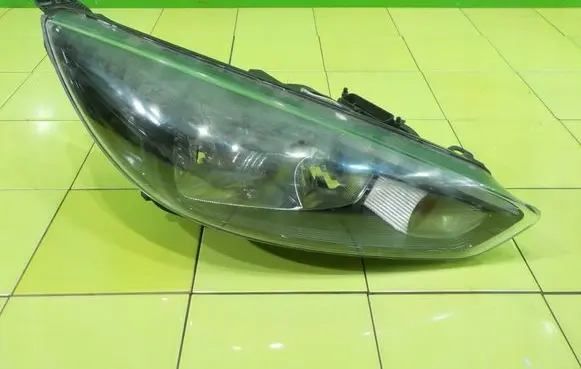 Ford Focus Headlight/headlamp F1EB13W029HB
