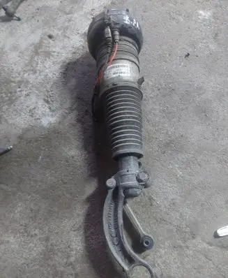 Audi A6 S6 C7 4G Front air suspension shock absorber 4G0616039AD 182012 308614705