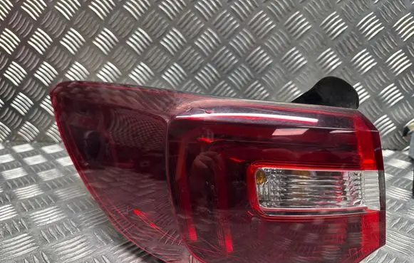 Opel Grandland X Rear/tail lights 81660101 YP00098380