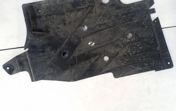 BMW M4 F82 F83 Center/middle under tray cover 8062222