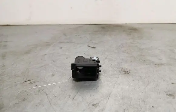 Toyota RAV 4 (XA40) Interior temperature sensor 0775004682