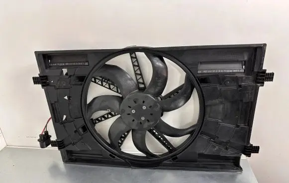 Seat Leon (5F) Radiator cooling fan shroud 5Q0121203AD 5Q0121205S 5Q0121203AA