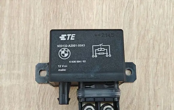 BMW 8 G16 Coolant fan relay 6836504