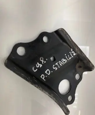 Toyota Auris E180 Sway bar bush bracket, front 