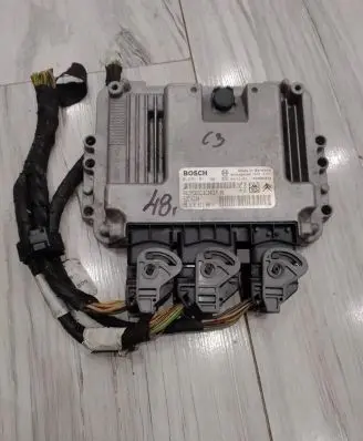 Citroen C3 Engine control unit/module ECU 0281011861