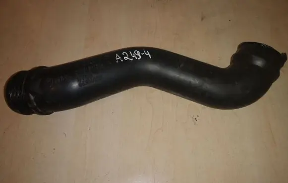 Volvo V70 Engine coolant pipe/hose 9186195 A2494