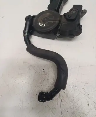 Audi A3 S3 8P Oil breather separator 06H103495A