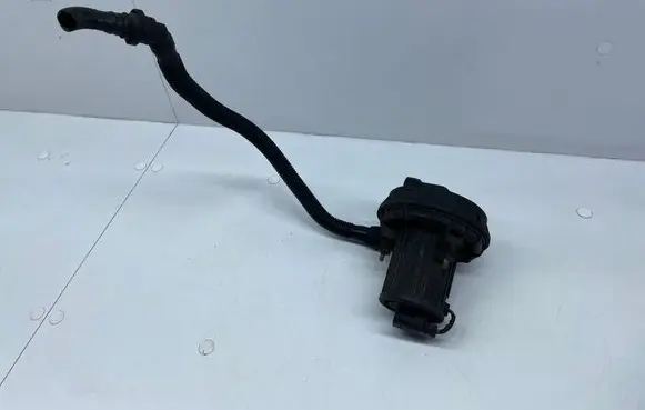 Audi A6 S6 C6 4F Secondary air pump 
