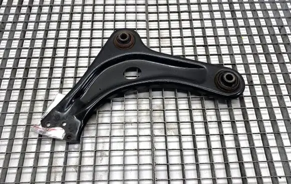 Peugeot 208 I Front control arm 