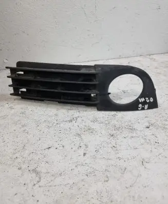 Audi A6 S6 C5 4B Front bumper lower grill 4B0807682AA