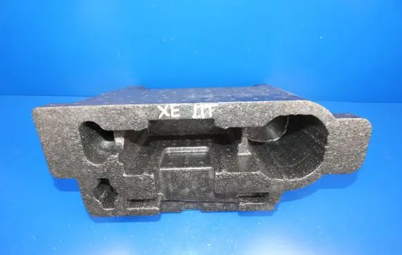 Jaguar XE Glove box in trunk GX7319H323BE