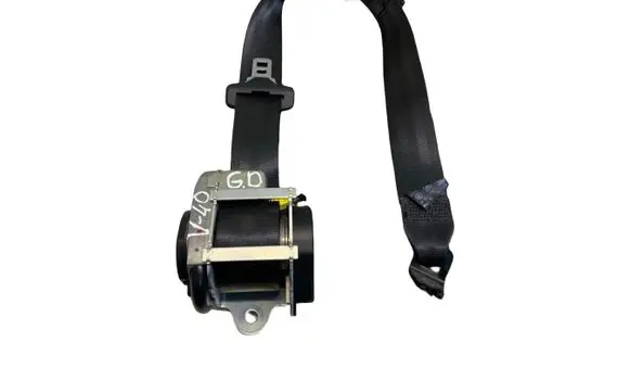 Rear seatbelt