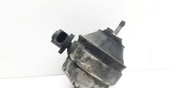 Audi A6 S6 C5 4B Engine mount bracket 4B0199379E