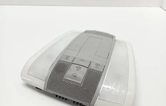 Mercedes-Benz C W204 Front seat light A2048202001 A2048202275