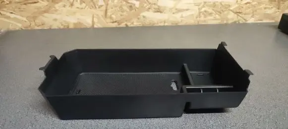 Mercedes-Benz C W205 Glove box