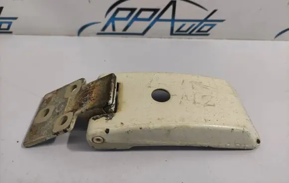 Volkswagen II LT Rear door lower hinge 9017400737