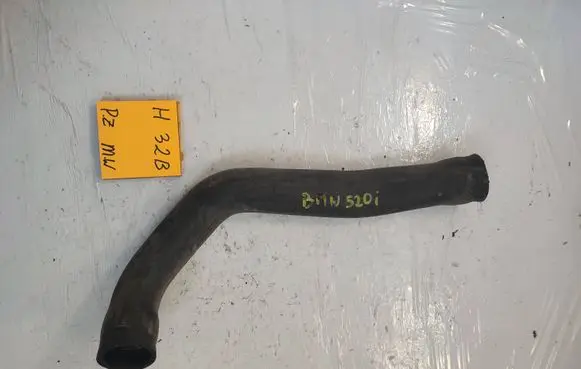 BMW 5 E39 Engine coolant pipe/hose 89764646