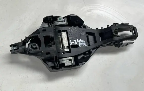 Jaguar XE Front door exterior handle/bracket BJ32224N02