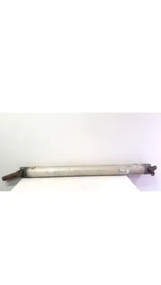 Nissan Navara Rear driveshaft/prop shaft 37300EB401