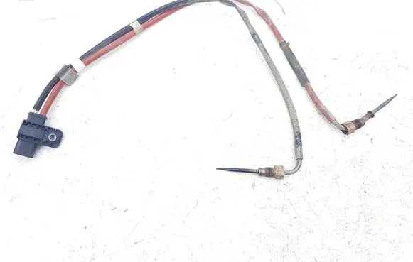 Nissan Qashqai Exhaust gas temperature sensor 226585317R B115018 204911001475
