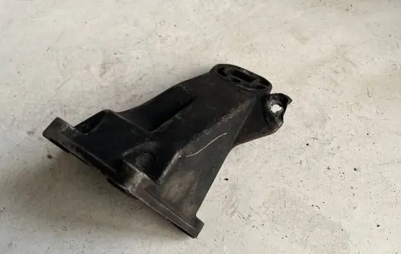 Audi 100 S4 C4 Engine mounting bracket 4A0199312E 4A0199312F