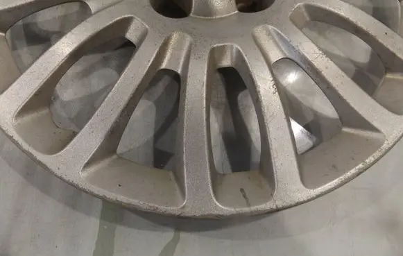 Fiat Grande Punto R15 wheel hub/cap/trim 