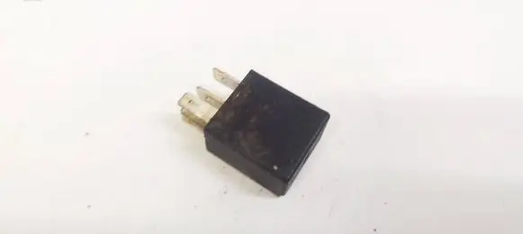 Jeep Grand Cherokee (WK) Other relay 4671168E