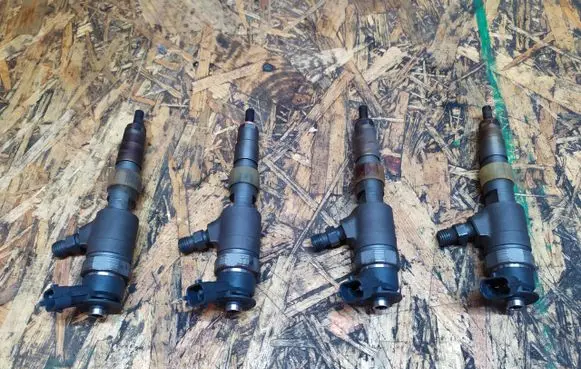 Ford Mondeo MK V Fuel injectors set CV6Q-9F593-AA