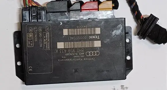 Audi A4 S4 B7 8E 8H Comfort/convenience module 8H0959433K