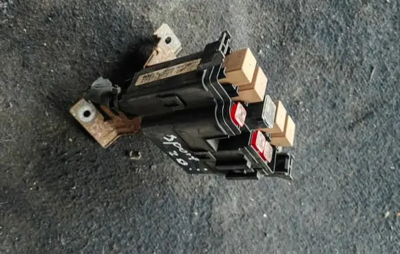 KIA Sportage Fuse module