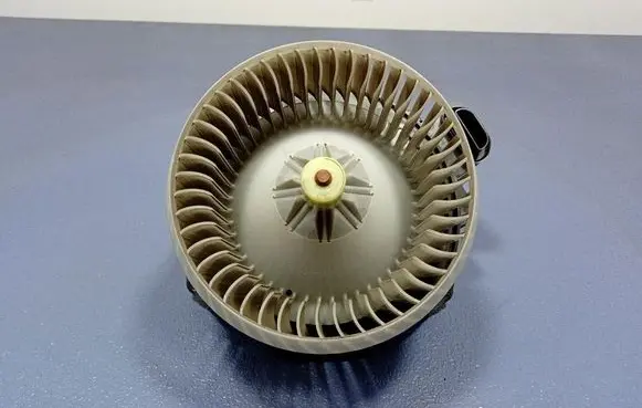 Toyota Auris E180 Heater fan/blower 2727008085
