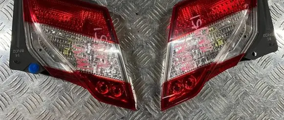 Infiniti Q70 Y51 Tailgate rear/tail lights INFINITIEQ70