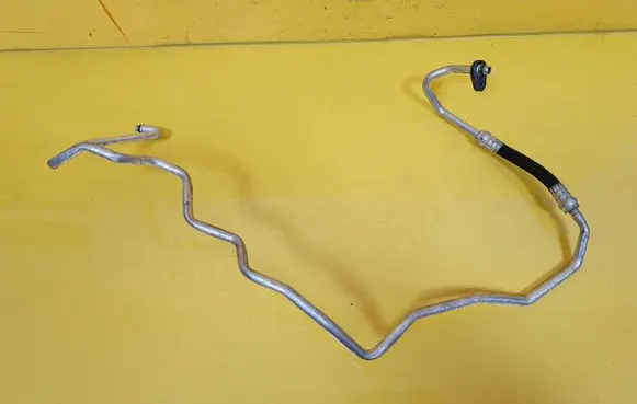 Renault Megane I Air conditioning (A/C) pipe/hose 8200085754