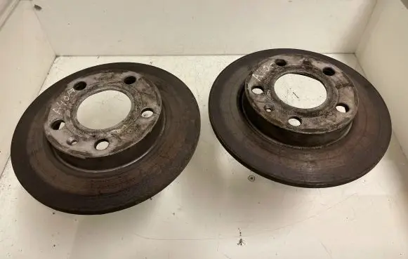 Audi A4 S4 B6 8E 8H Rear brake disc