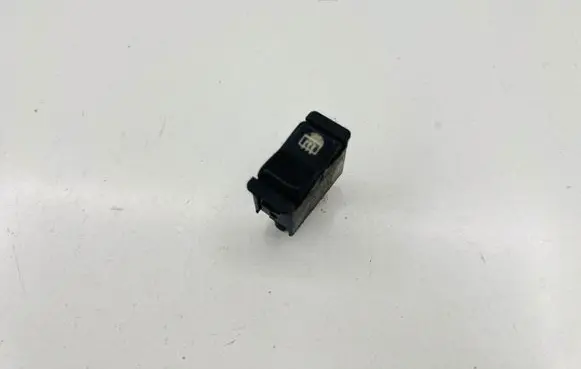 Mercedes-Benz W123 Windscreen/window heater switch 0008206110 03812516