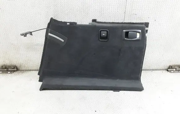 Trunk/boot lower side trim panel