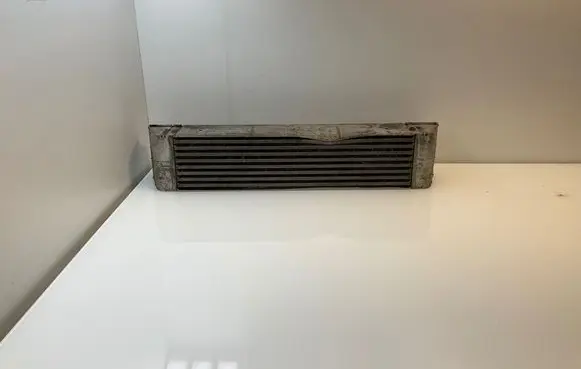 BMW 5 E60 E61 Intercooler radiator 7791909 D2214000