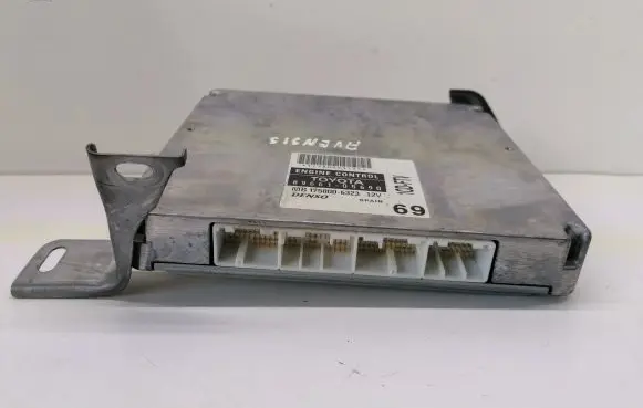 Toyota Avensis T250 Engine control unit/module 8966105690 1758006323