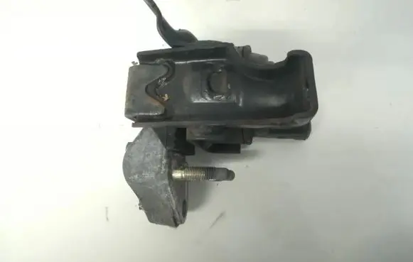 Toyota Corolla Verso AR10 Engine mount bracket