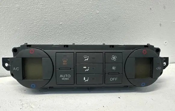 Ford Focus Climate control unit 6N4T18C612AC 0269A W5AA99637