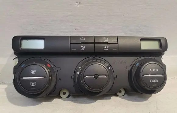 Skoda Octavia Mk2 (1Z) Climate control unit 74241061 28070553