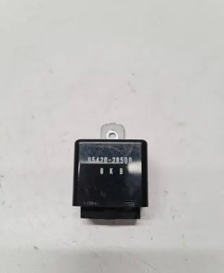 Hyundai Santa Fe Window wiper relay 954202B500