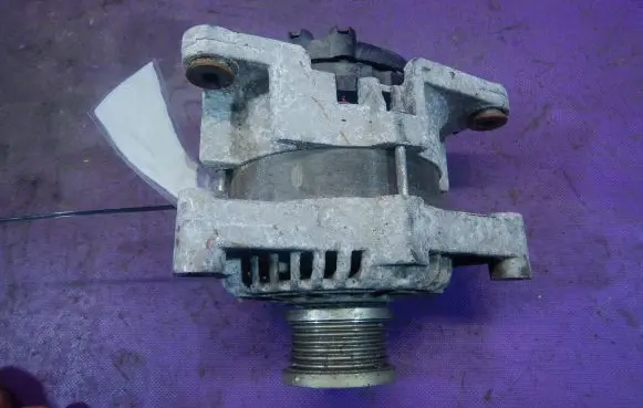Opel Adam Generator/alternator 13579663