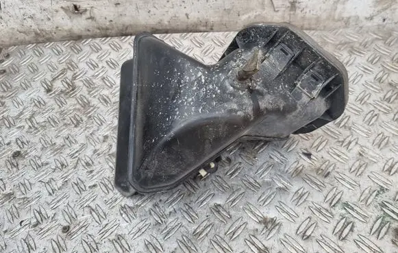 Audi Q7 4L Air intake duct part 7L0819049